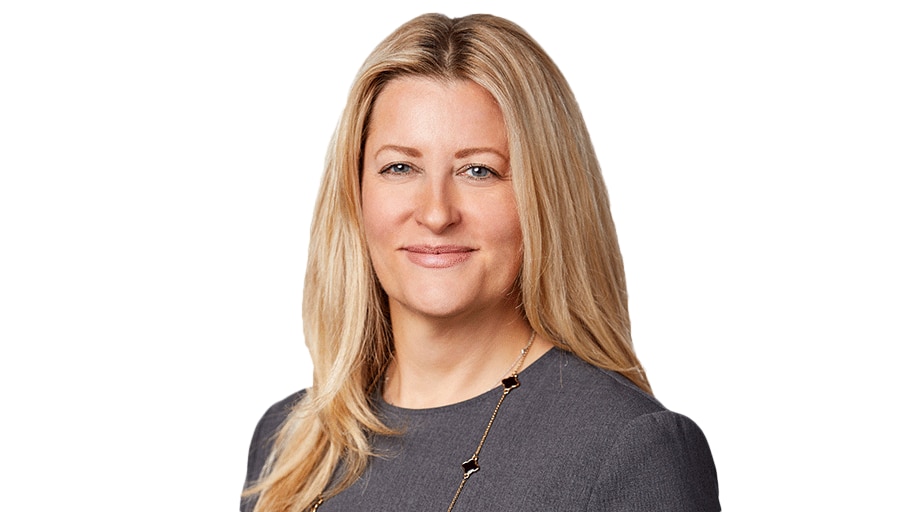 Laura Curtis Ferrera's headshot
