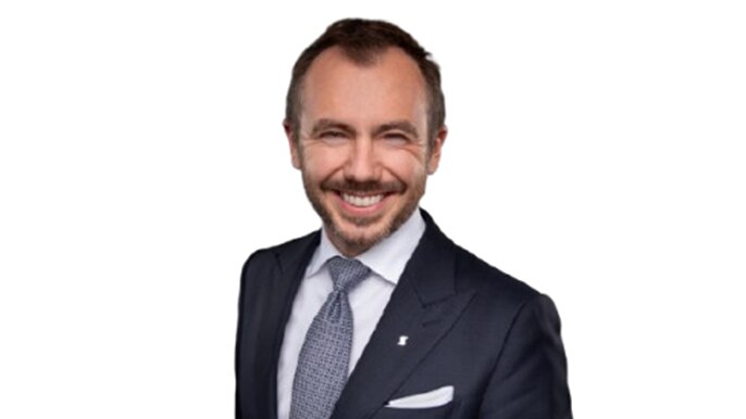 Matthew Parker-Jones headshot
